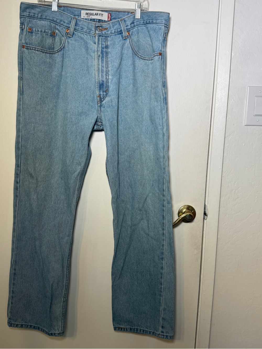 Levi's 505 Regular Fit 38x32 Light Blue Men’s Jeans - Picture 1 of 8